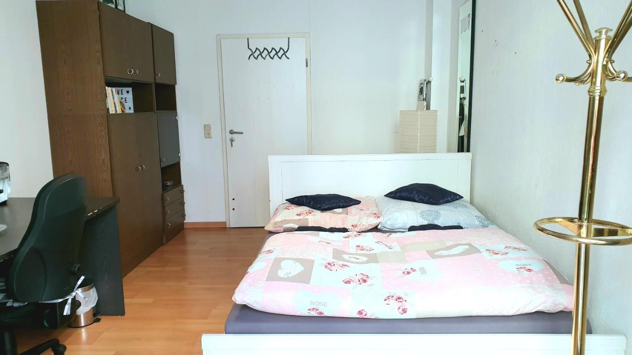 Room In City Center Halle With Shared Bathroom & Kitchen - Free Wifi, Netflix, Ipad & Ground Floor Экстерьер фото